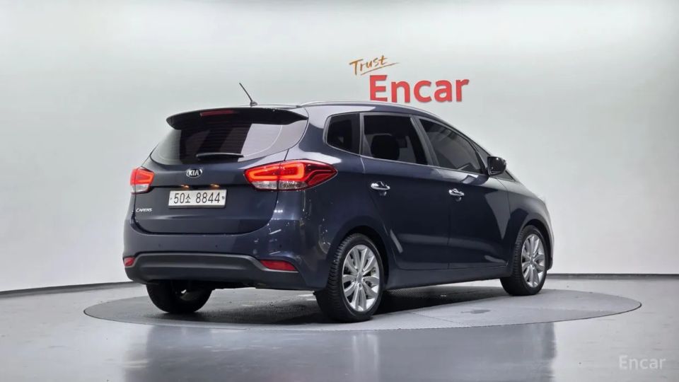Kia Carens