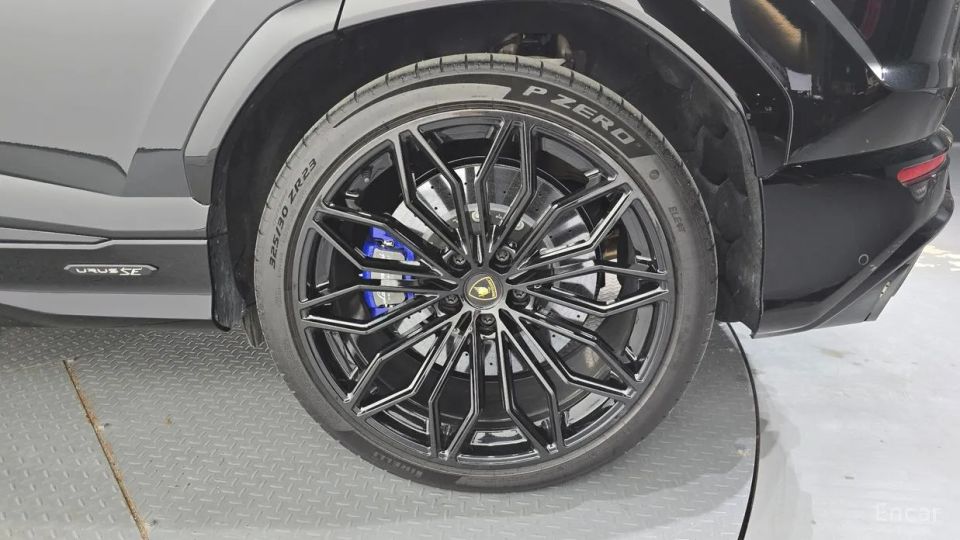 Lamborghini urus
