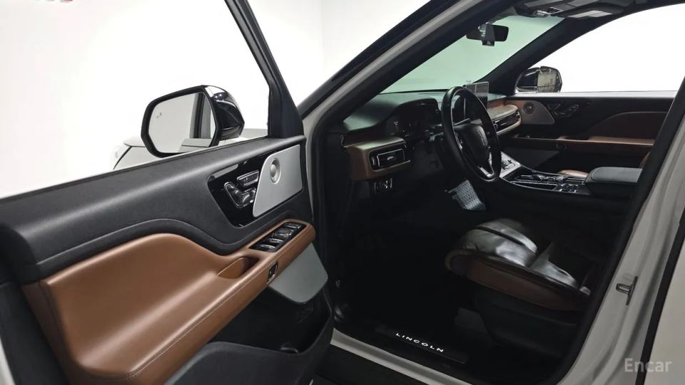 Lincoln Aviator