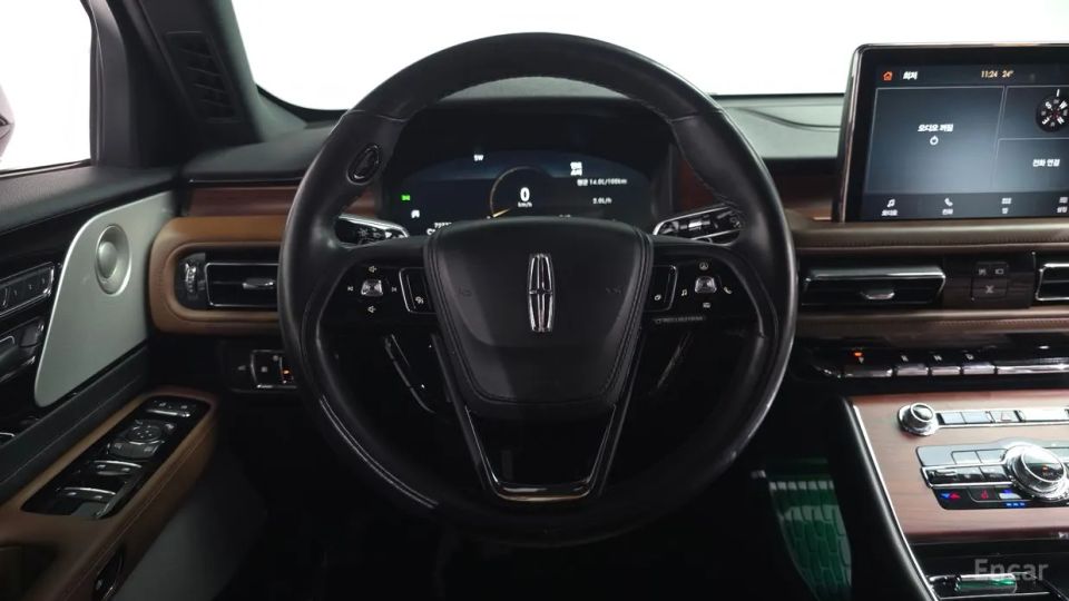 Lincoln Aviator