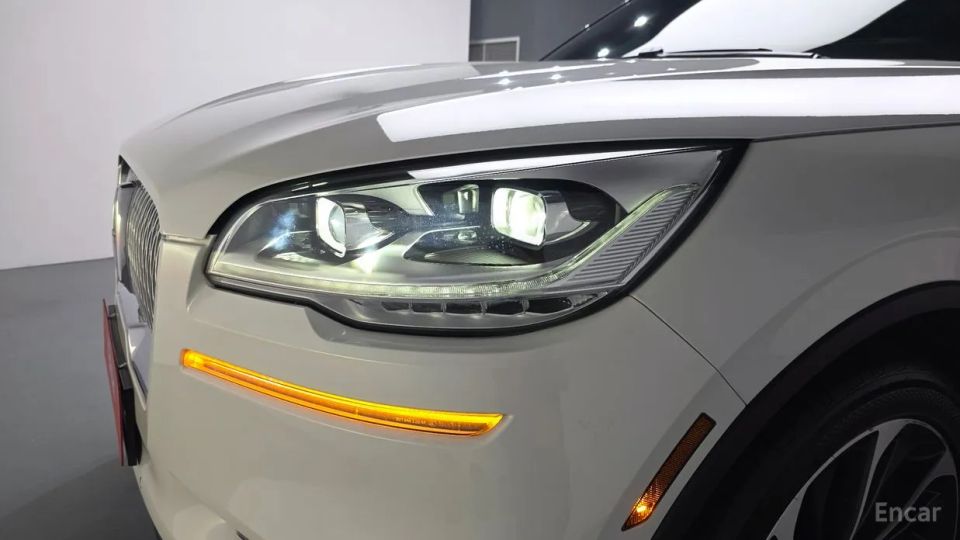 Lincoln Aviator