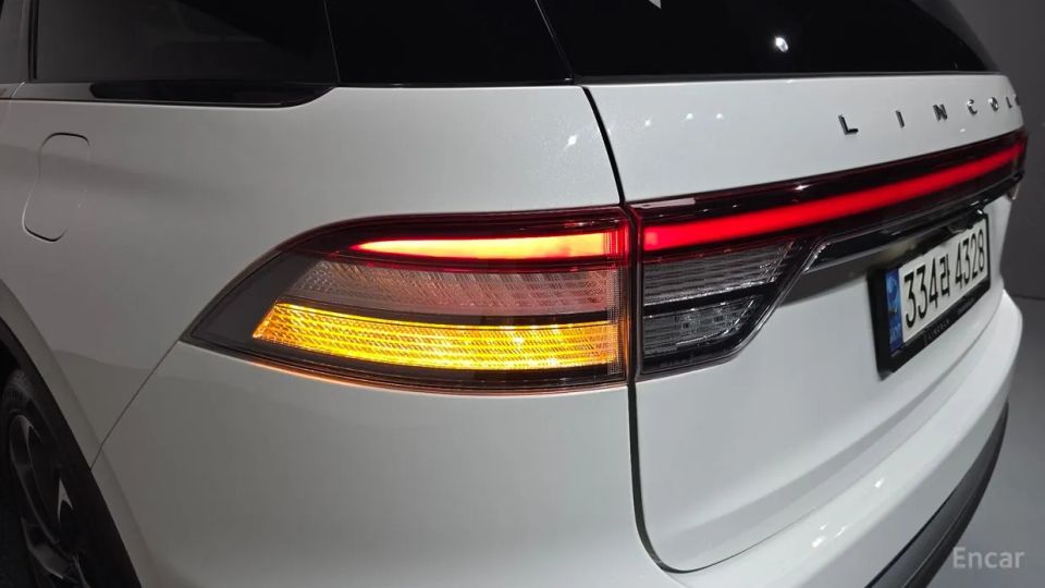 Lincoln Aviator