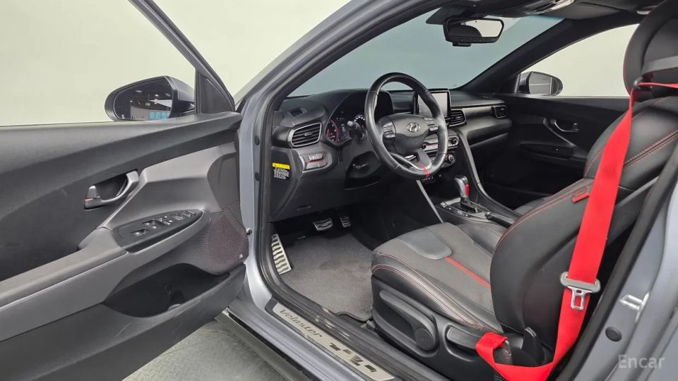 Hyundai Veloster
