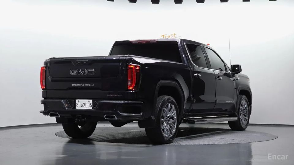 GMC Sierra