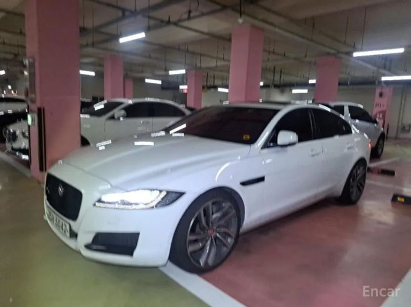 Jaguar xf