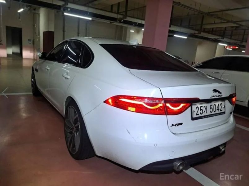 Jaguar xf