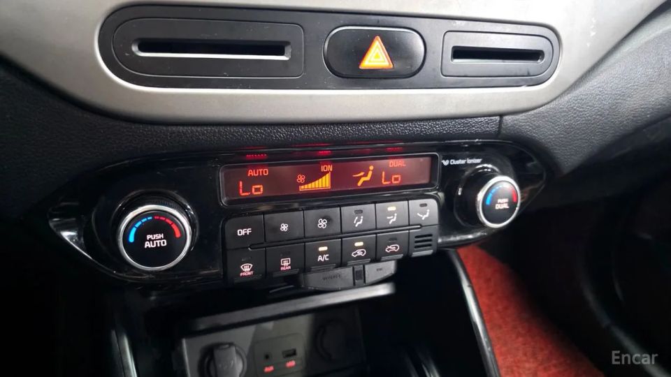 Kia Carens