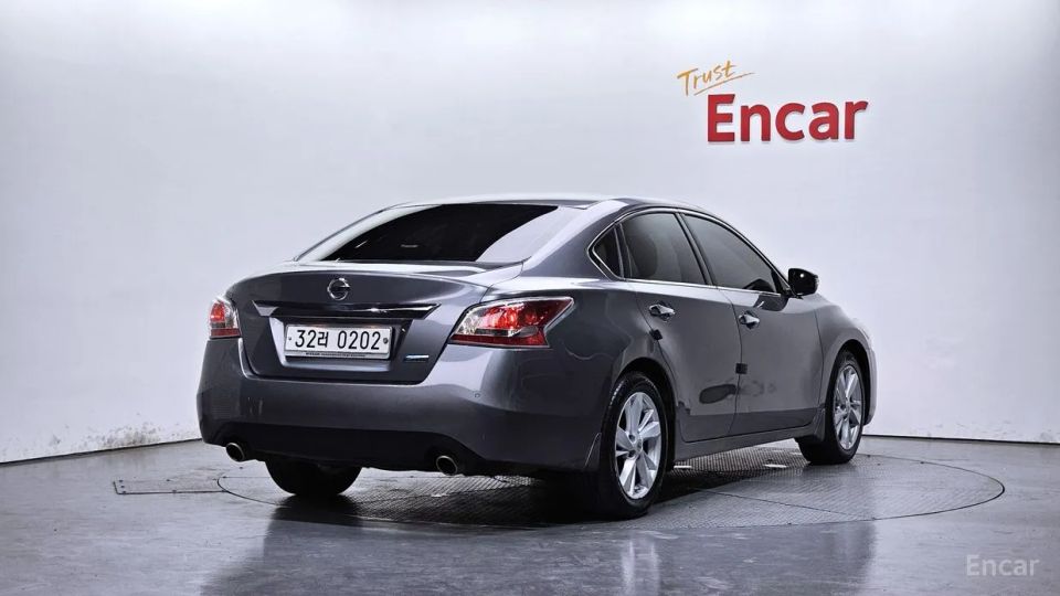 Nissan altima