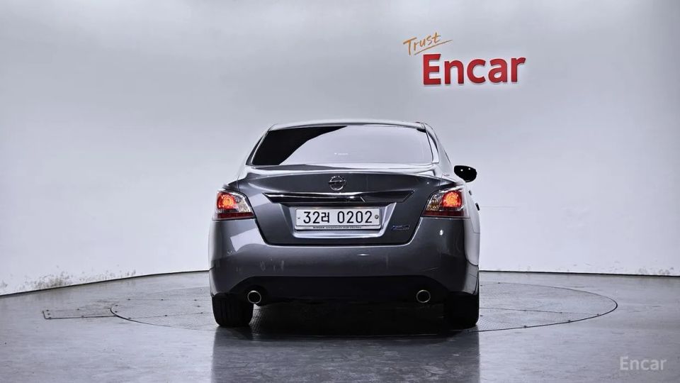 Nissan altima