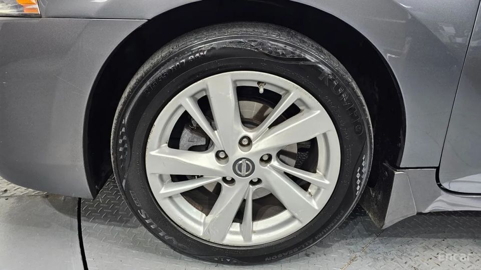 Nissan altima