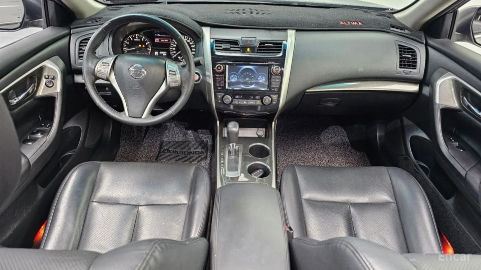 Nissan altima