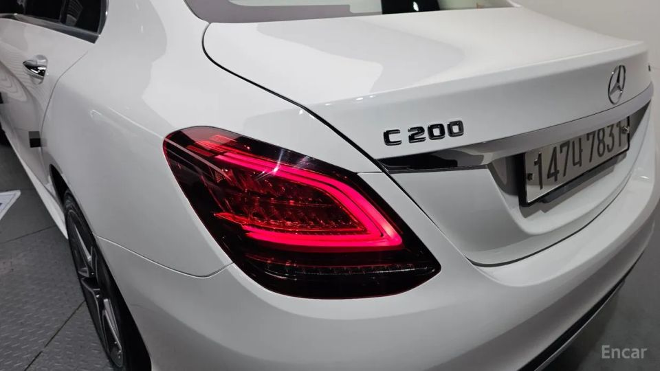 Mercedes-Benz C-Class