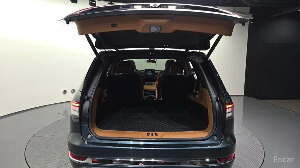 Lincoln Aviator