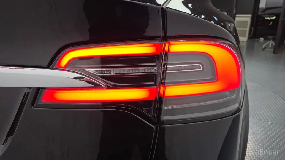 Tesla model-x