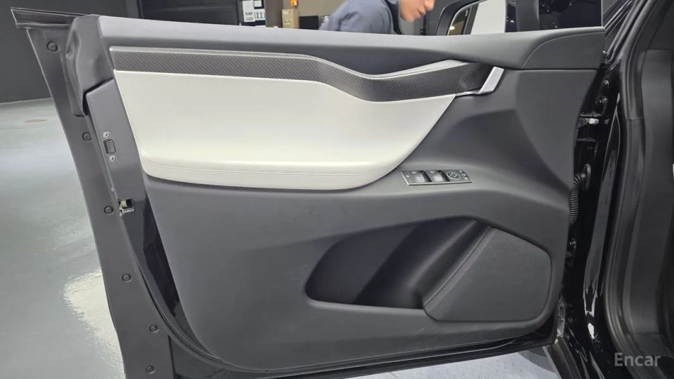 Tesla model-x