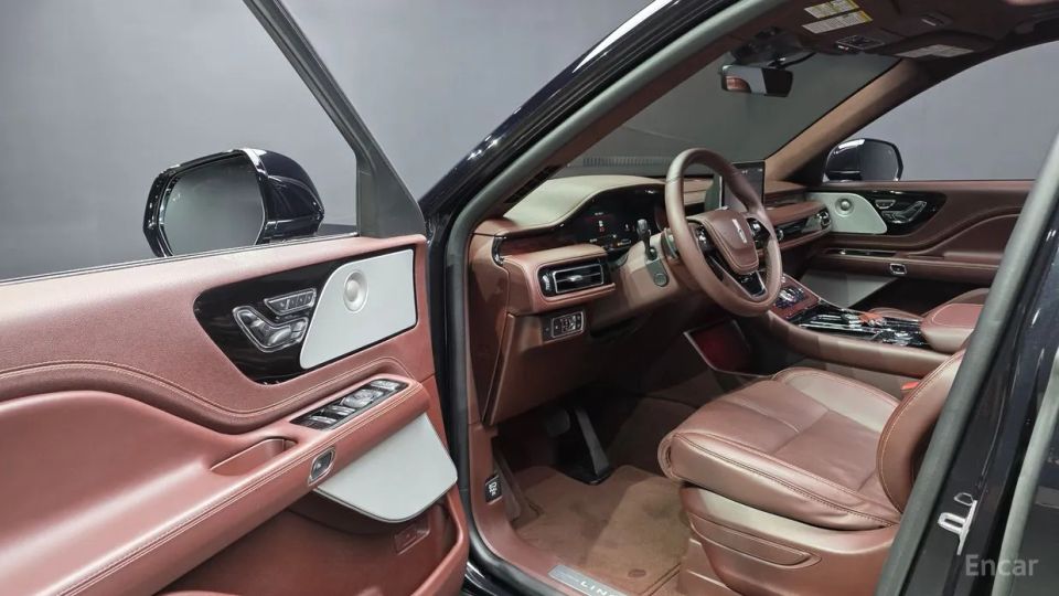 Lincoln Aviator