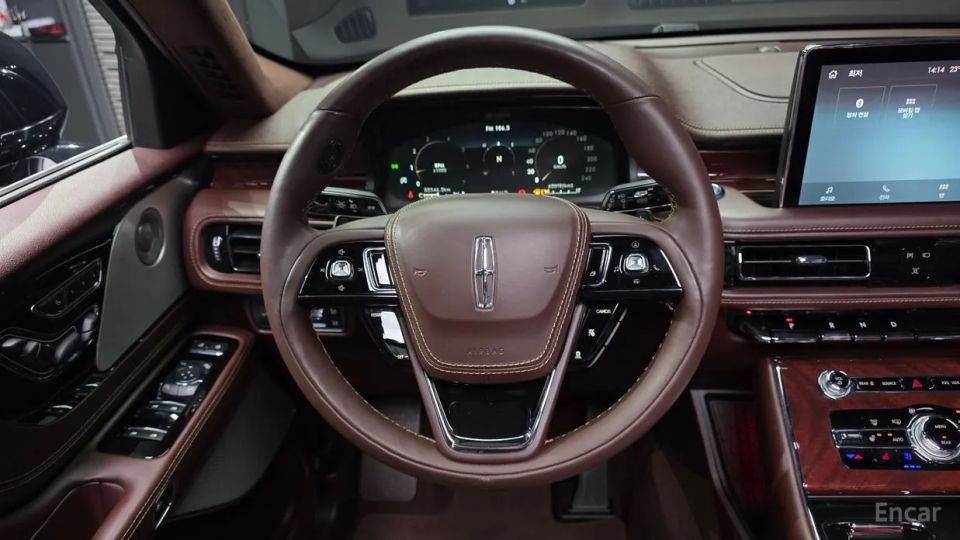 Lincoln Aviator