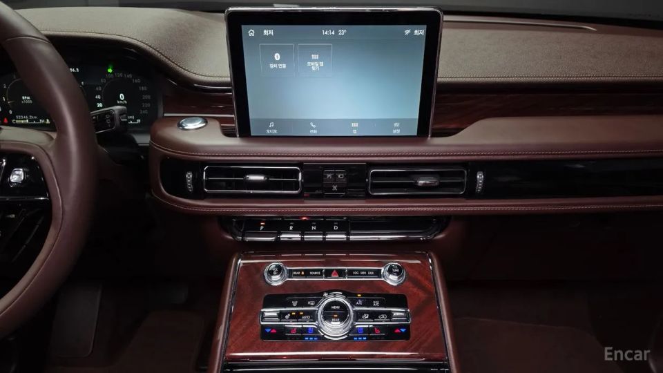 Lincoln Aviator