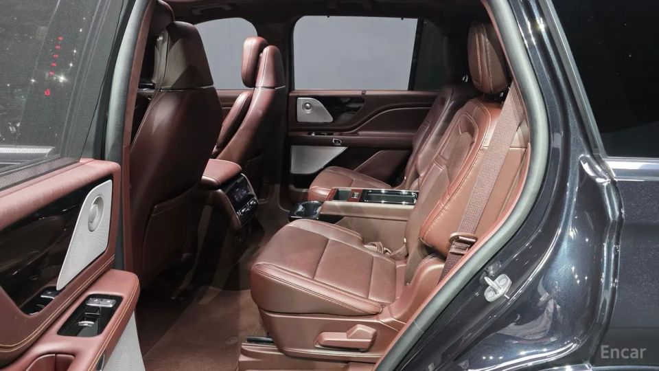 Lincoln Aviator