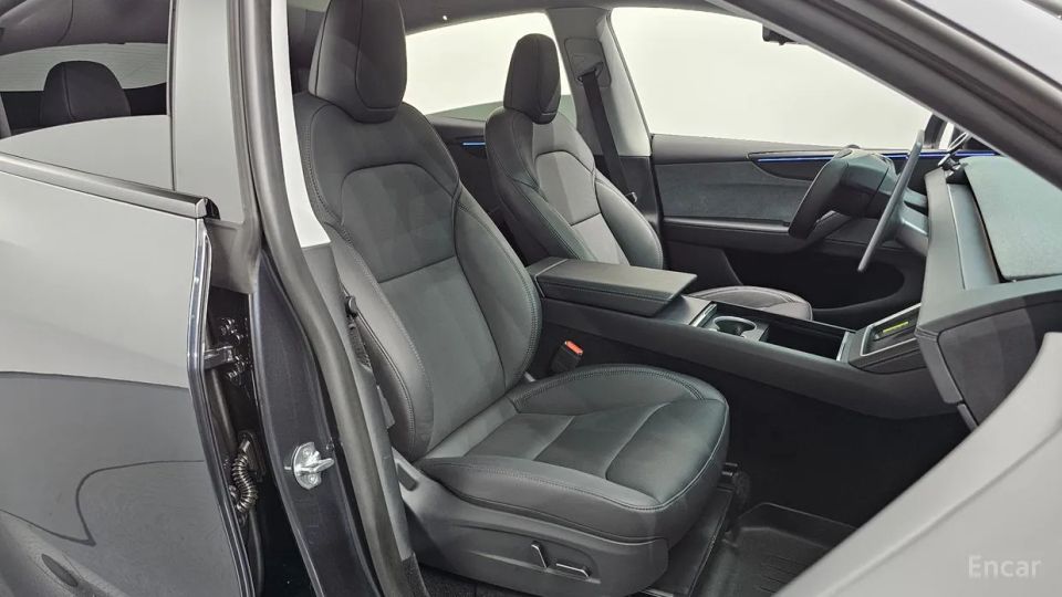 Tesla model-y