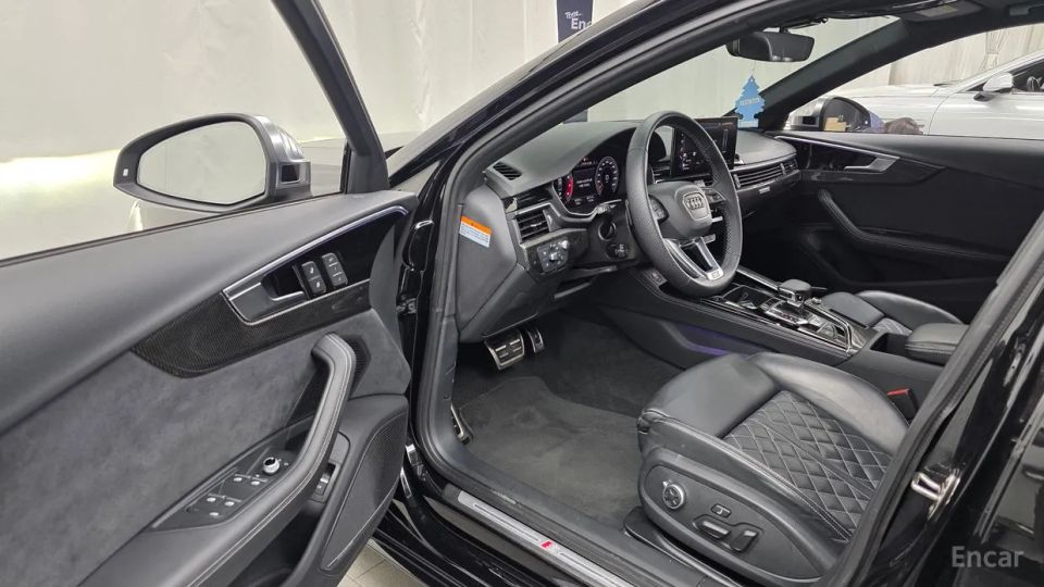 Audi S4