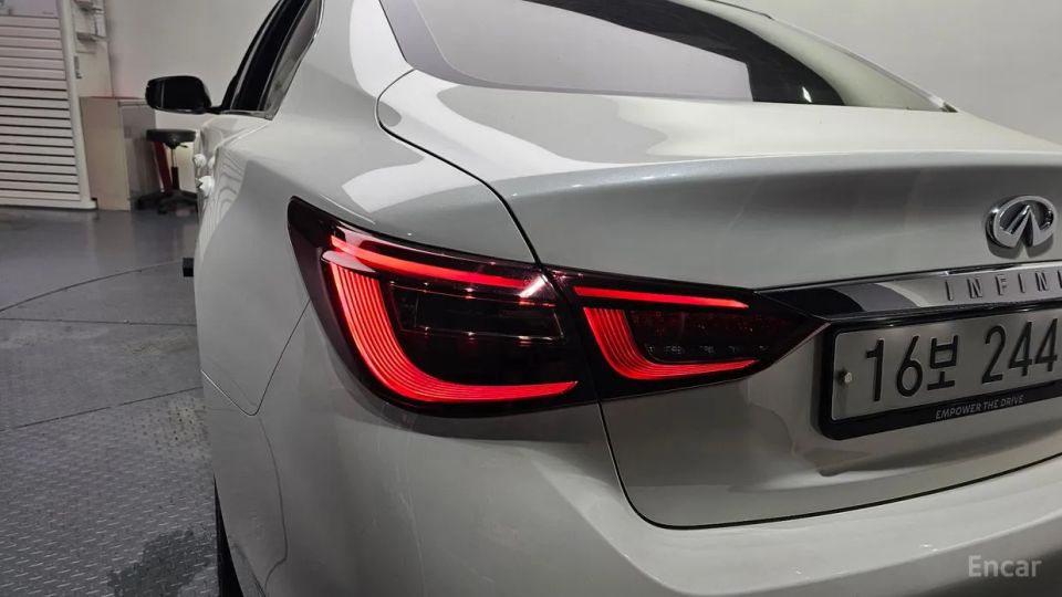 Infiniti Q50