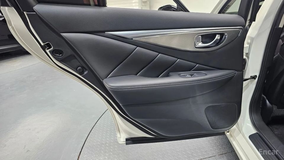 Infiniti Q50