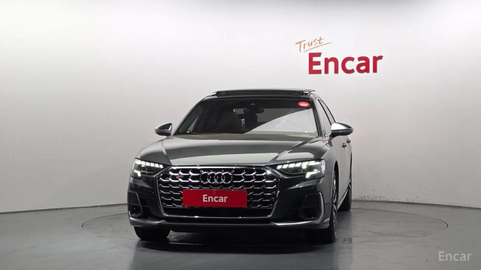 Audi S8