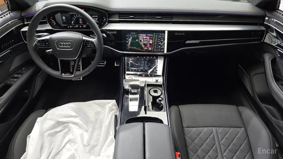 Audi S8