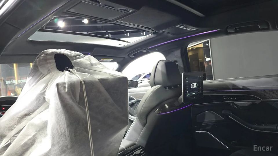 Audi S8