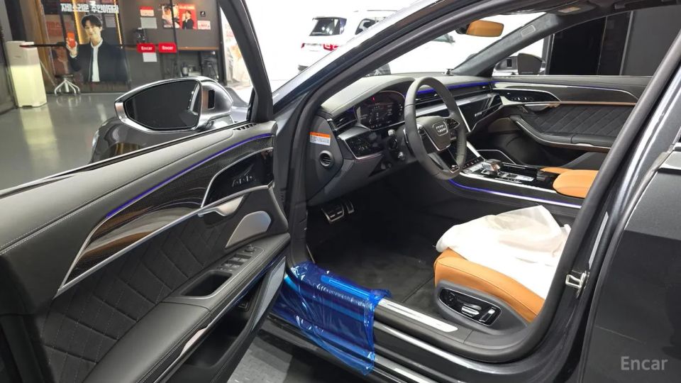 Audi S8