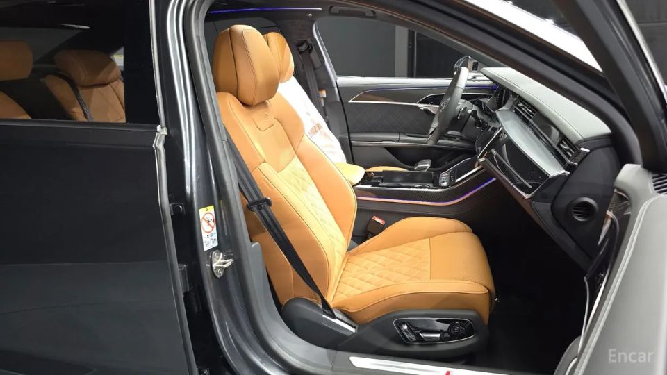 Audi S8
