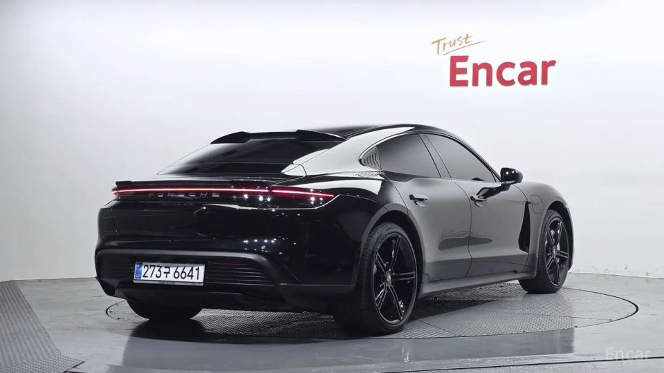 Porsche Taycan