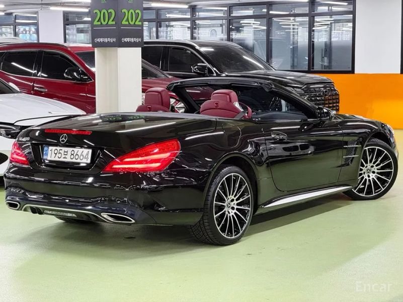 Mercedes-Benz SL-Class