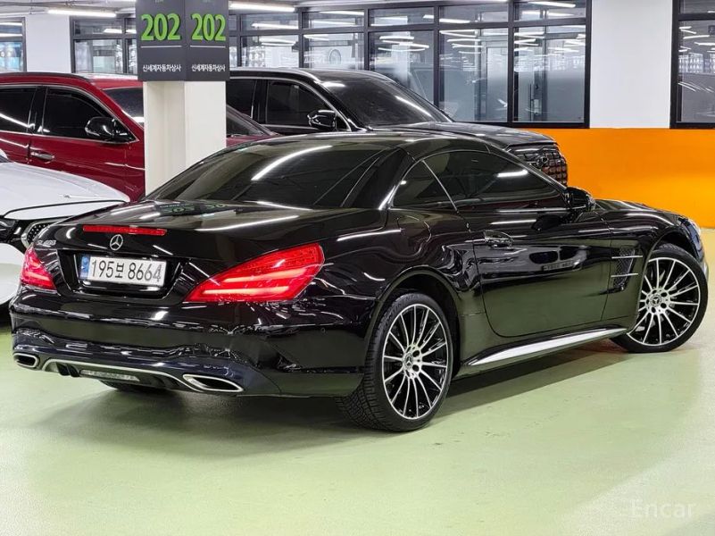 Mercedes-Benz SL-Class