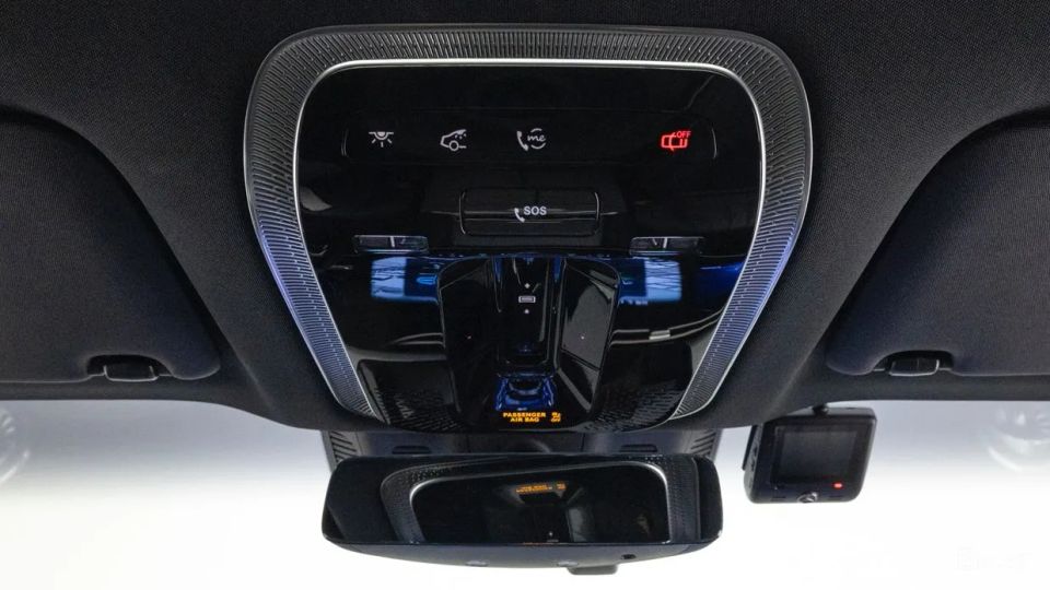 Mercedes-Benz EQS