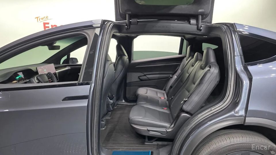 Tesla model-x