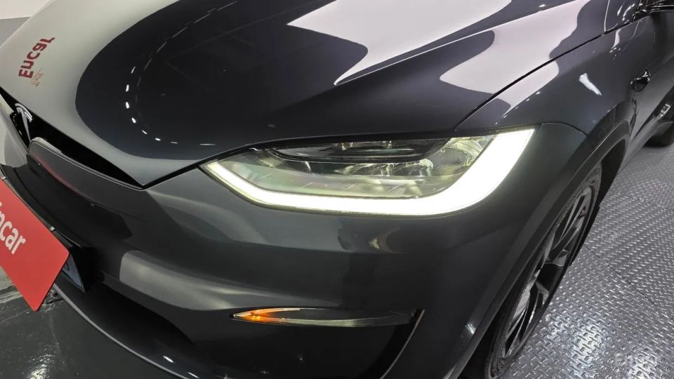 Tesla model-x
