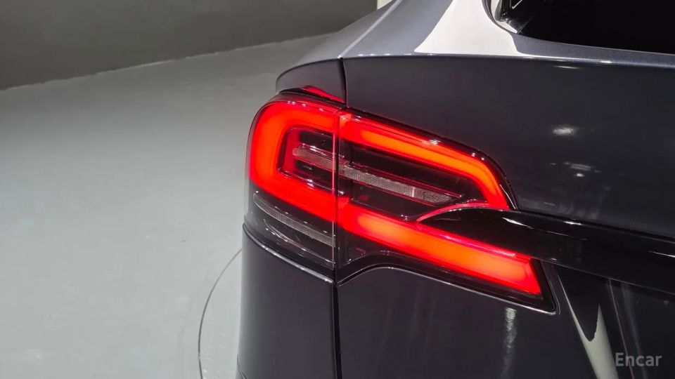Tesla model-x