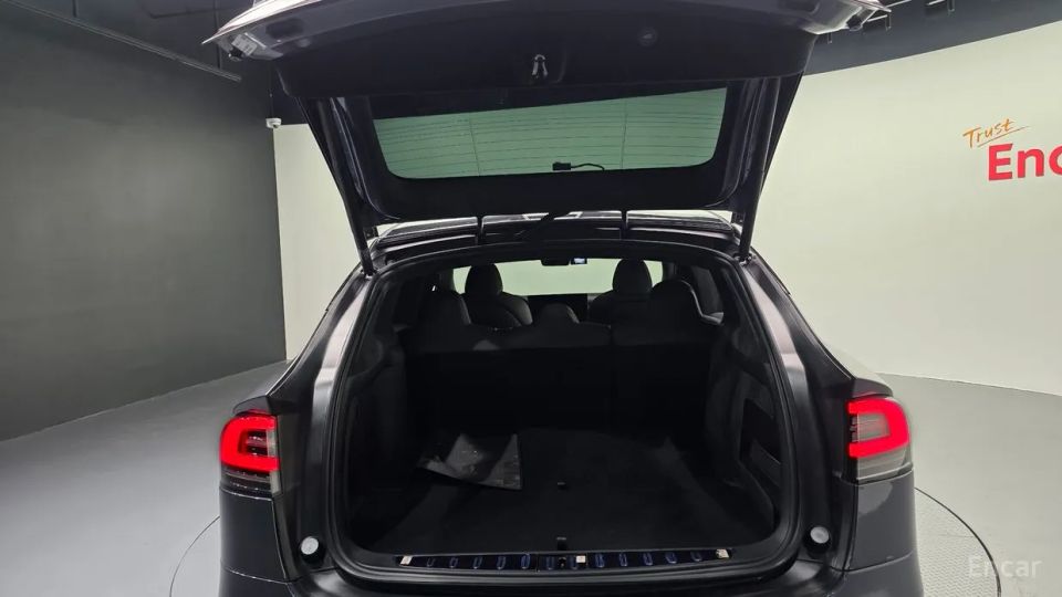 Tesla model-x