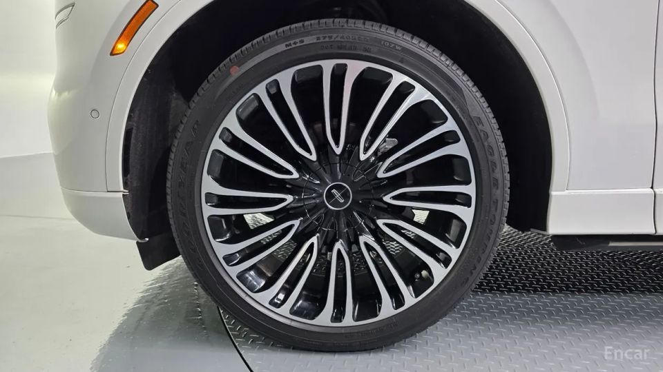 Lincoln Aviator