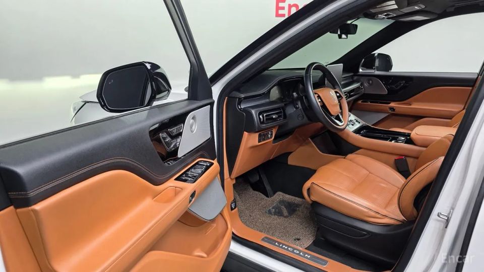 Lincoln Aviator