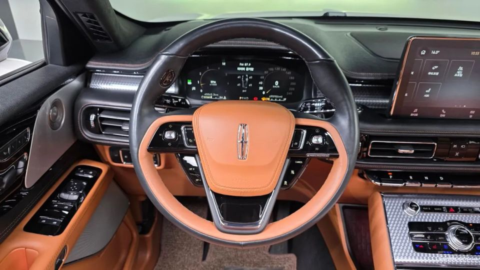 Lincoln Aviator