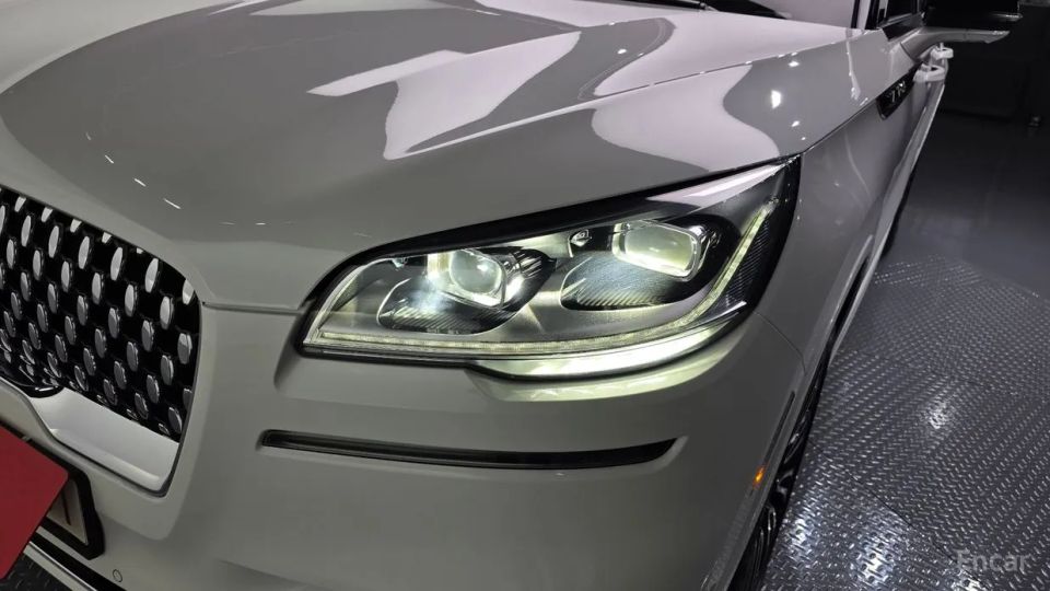 Lincoln Aviator