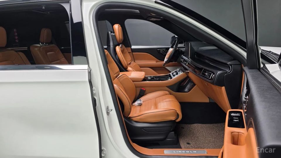 Lincoln Aviator