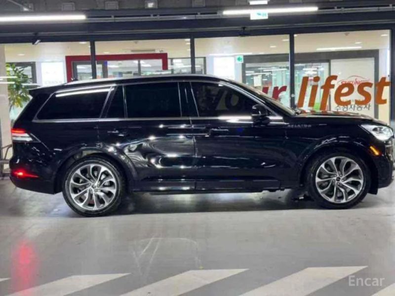 Lincoln Aviator