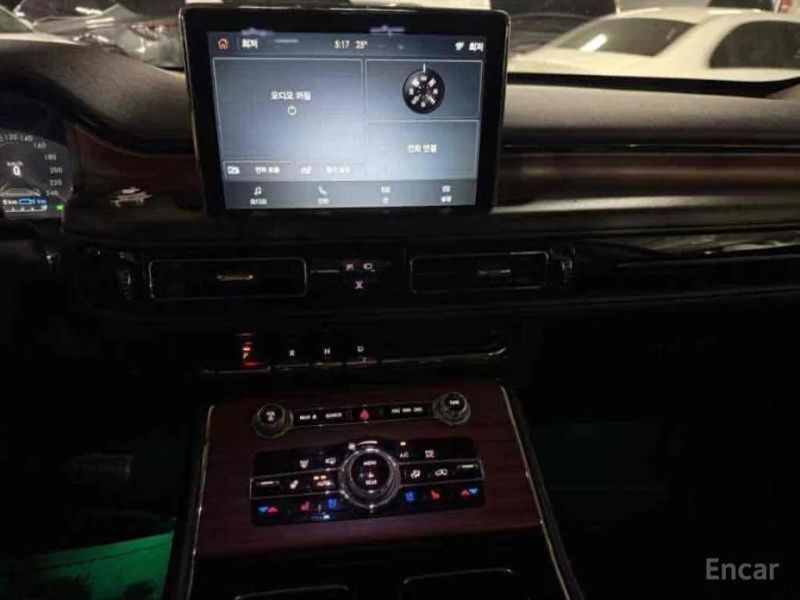Lincoln Aviator