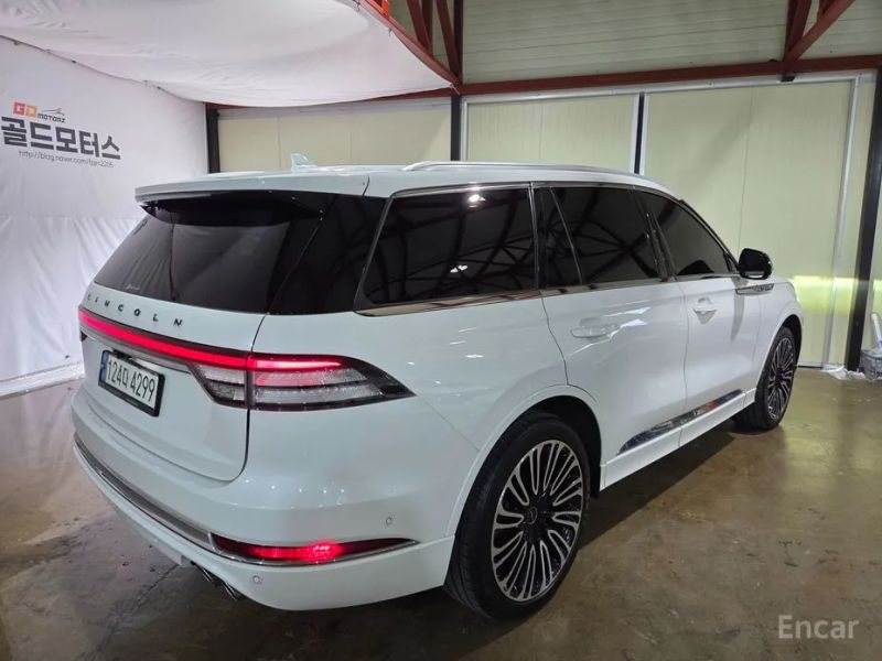 Lincoln Aviator
