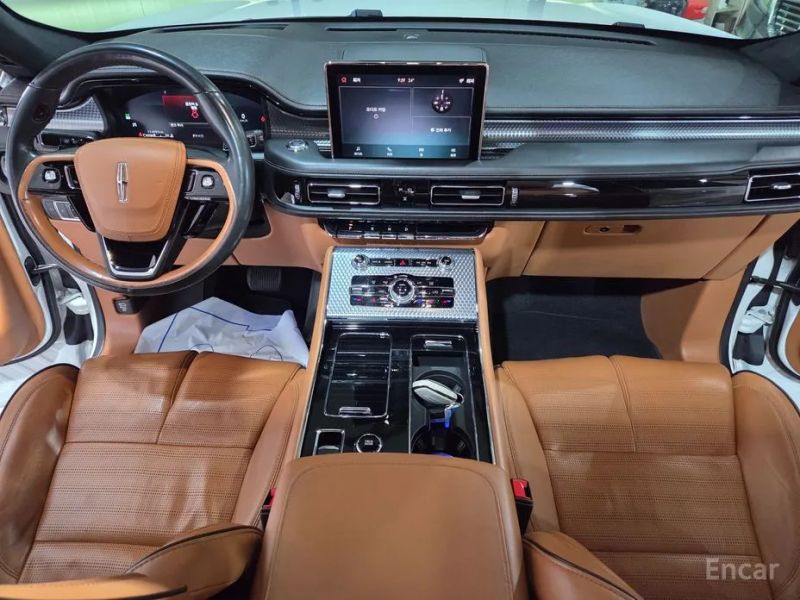 Lincoln Aviator