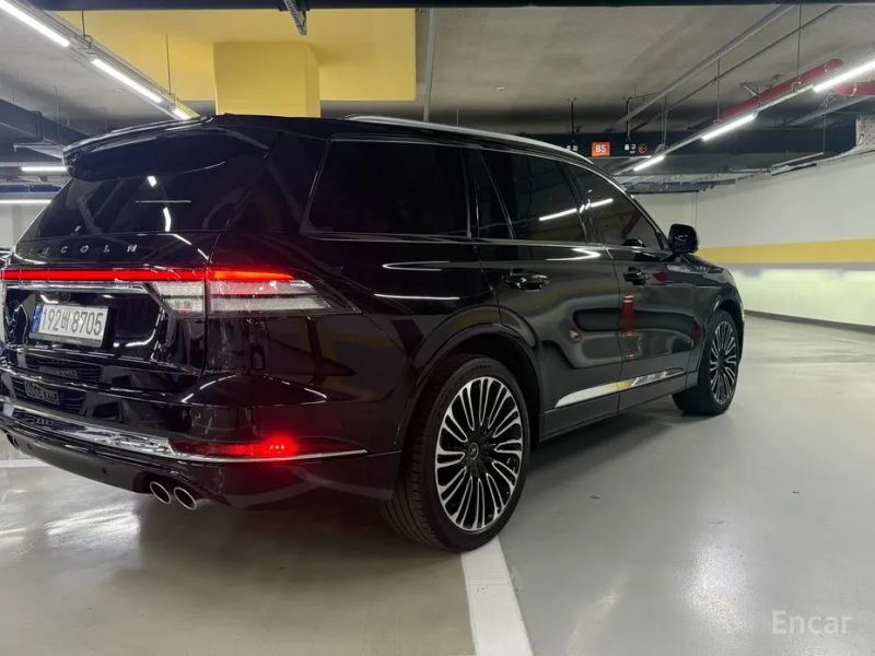 Lincoln Aviator